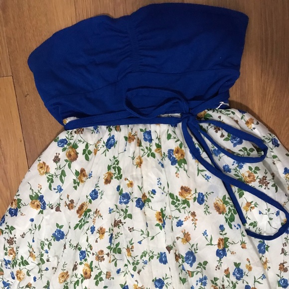 Blue and floral dress - Picture 2 of 2